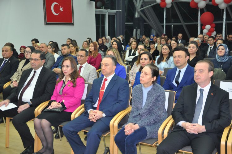 Brüksel'de 24 Kasım öğretmenler günü coşkuyla kutlandı: “Öğretmenler köprüler kuruyor”