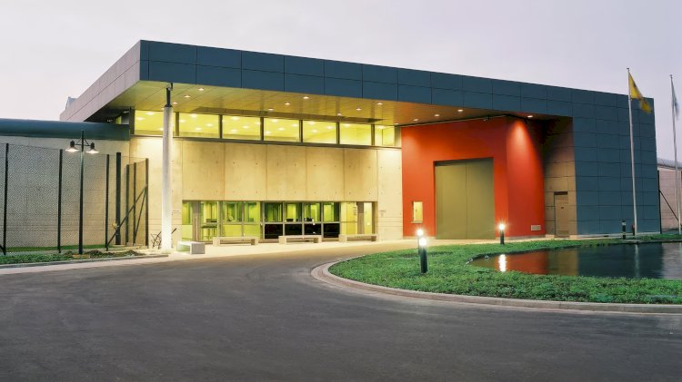 Hasselt cezaevi aşırı doluluğa teslim: Tek tip helal yemek dönemine geçiliyor