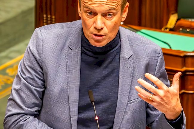 Molenbeek’teki camiye saldırı planladığından şüphelenilen 14 yaşındaki çocuk tutuklandı