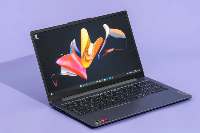 Zuhal Demir: “Okullar, Avrupa'nın laptopların geri alınması kararından zarar görmemeli”