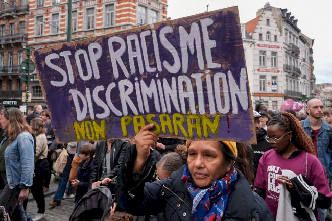 Brüksel’de 2.000 kişi ırkçılığa karşı yürüdü
