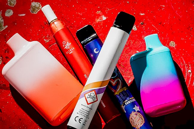 Ortaokullarda ele geçirilen e-sigaralar alarm veriyor: Bir vape, 20 paket sigaraya eşdeğer nikotin içeriyor