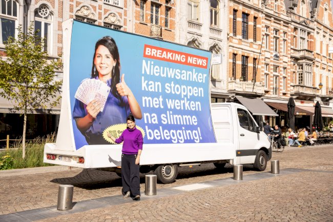 Fatma Taşpınar, VRT’nin siber suclara karşı yeni kampanyasının yüzü: “Babam Bile Karşılaşıyor”