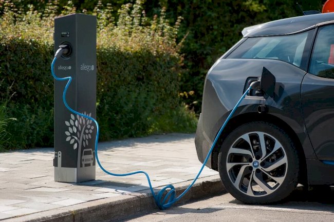 Flaman Bölgesi'nde elektrikli araçlara vergi değişikliği: 2026’dan itibaren muafiyet kalkıyor