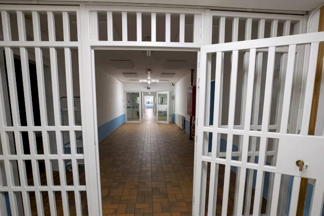 Belçika hükümetinden tartışmalı karar: Cezaevi personelinin “Adalet Sarsılıyor” sloganı yasaklandı