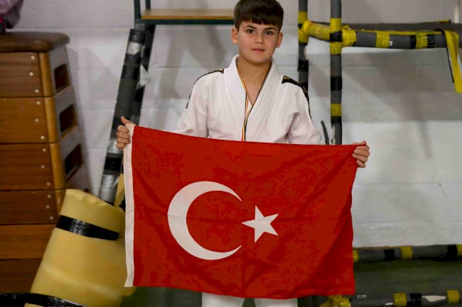 Minik judocu Abdülhakim Yağar, Valon Bölgesi'nde de taçlandı: "Şen şakrak eve dönüyorum"