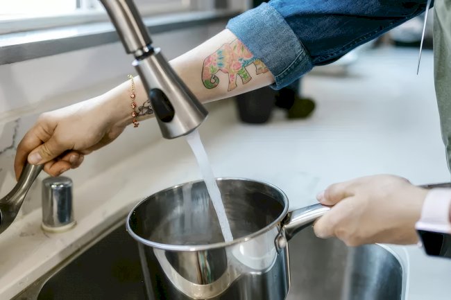 Flaman musluk suyunda PFAS krizi: Ölçümlerin dörtte biri limit üstü