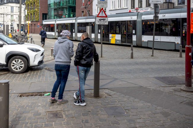 Antwerpen’de uyuşturucu alarmı: Genç kadınlarda ağır bağımlılık hızla artıyor