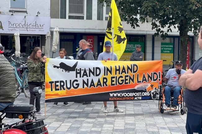 Yeni ankette İslam karşıtı ırkçı Vlaams Belang Partisi zirveye yerleşti