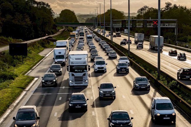 Belçika’da 1 Mayıs 2027’den itibaren yerli ve yabancı tüm sürücülere yol vinyeti zorunluluğu