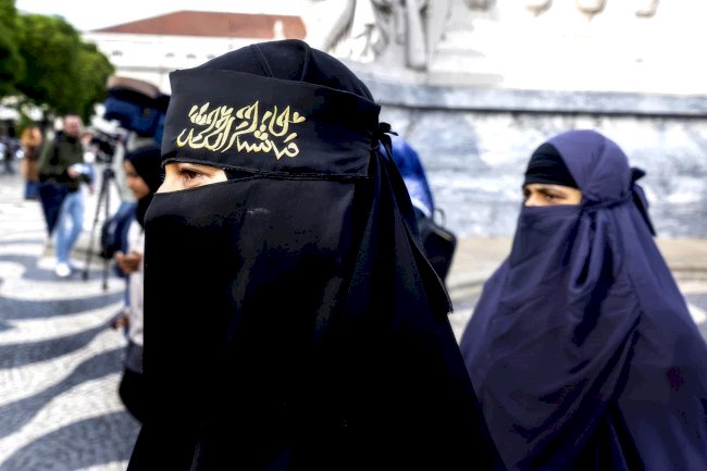 Portekiz’de kamusal alanda yüzü kapatan kıyafetlere yasak