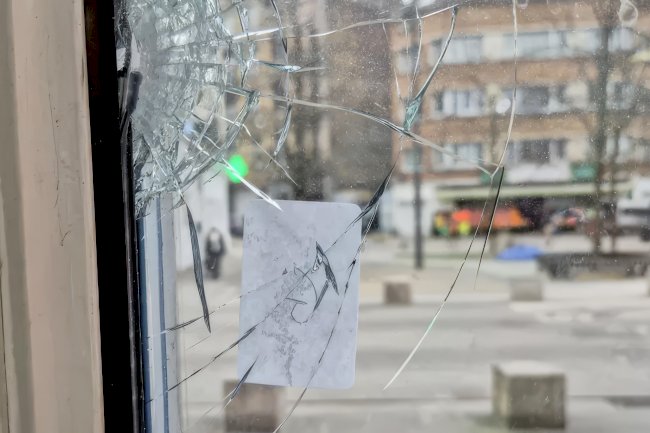 Brüksel’de silahlı saldırılar alarm veriyor