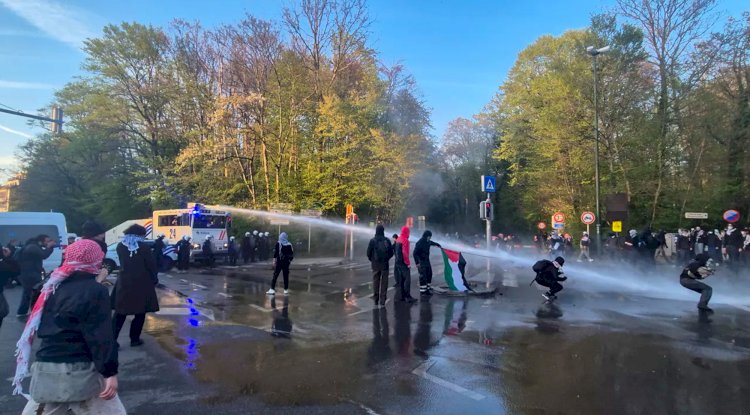 Brüksel’deki Filistin yanlısı gösteriye polis müdahalesi: Tazyikli su ve göz yaşartıcı gaz kullanıldı