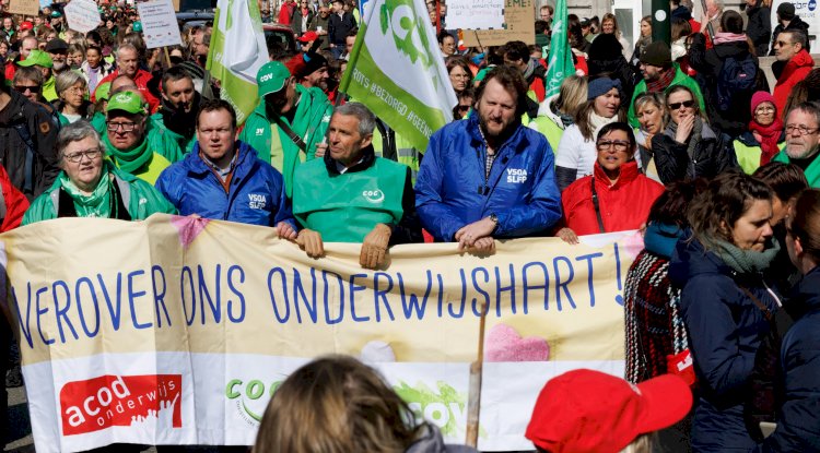 Valon Bölgesi'nde Fransızca konuşan öğretmenlerden grev kararı