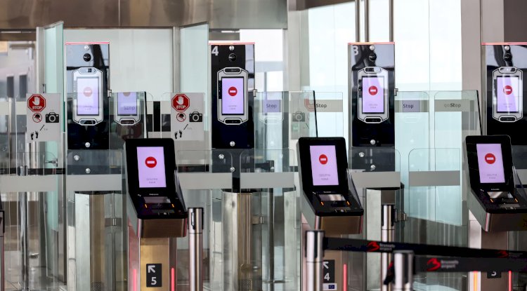 Avrupa havaalanlarında yeni sistem krizi: Non-EU yolcular saatlerce kuyrukta