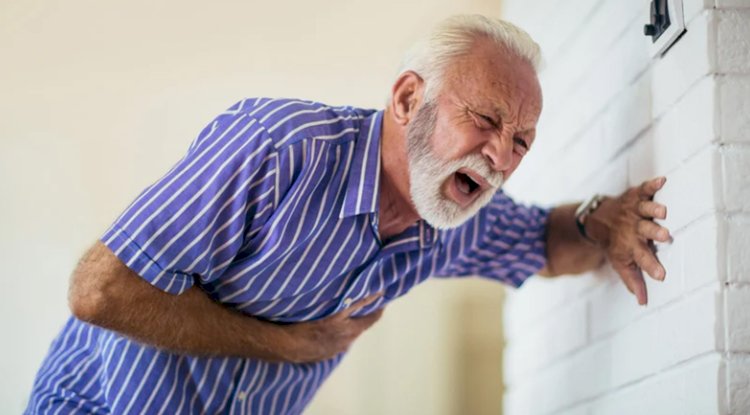 Kalp Krizi Sessizce Yaklaşıyor: Uzmanlardan Göz Ardı Edilen Belirtiler İçin Uyarı