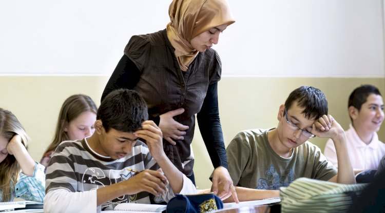 Belçika’da Fransız Topluluğu resmî okullarında personele başörtü yaşağı