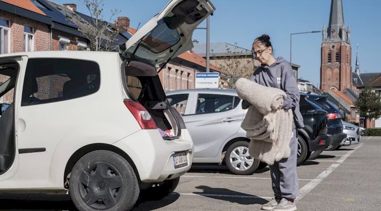 Belçika’da 7 çocuklu anne Meltem Kirmit evsiz kaldı: “Tükendim, arabamda yaşıyorum”