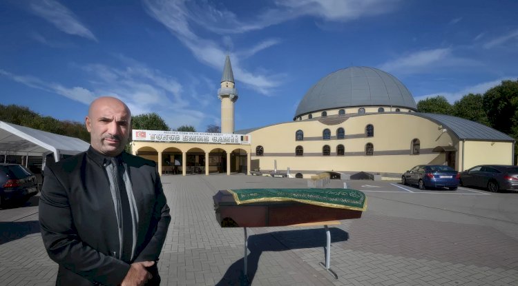 Genk'te cenaze levazımatçısına ilişkin paylaşımlar hakkında mahkemeden tedbir kararı