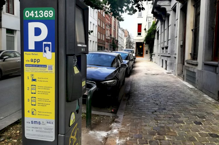 Molenbeek’te park kartı iki kat zamlandı: Komşu belediyelerle büyük fark