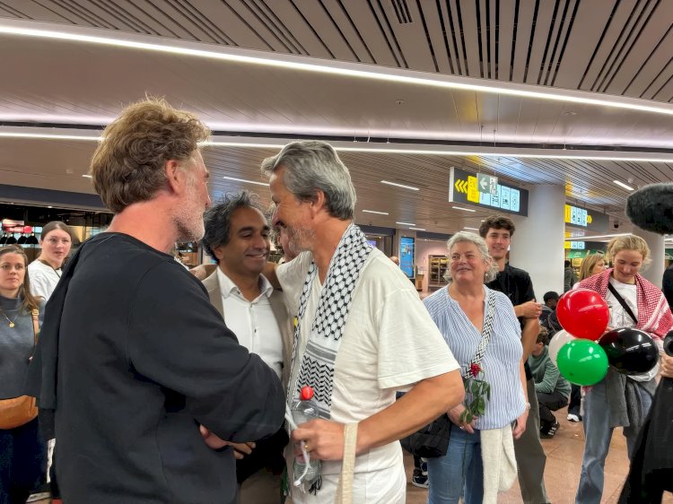 Gazze’ye yardım filosu “Global Sumud”dan dönen Belçikalı aktivistler, Brüksel’de kahraman gibi karşılandı