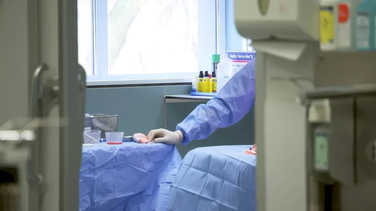 Belçika’da erkek çocuk sünneti tartışması: “Geri dönüşsüz sakatlama” iddiasıyla dava açıldı