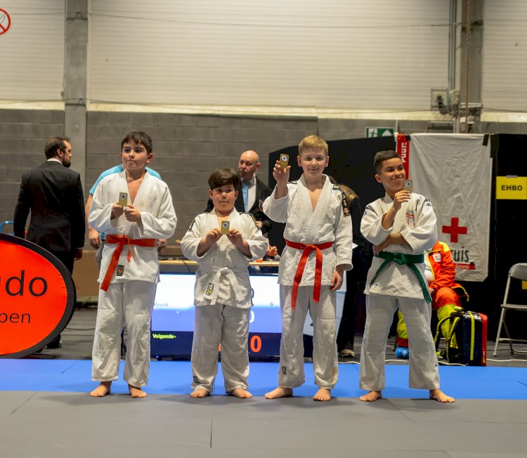 Minik judocularımızdan Abdülhakim Yağar altın, Kerem gümüş kazandı; takım 2. oldu