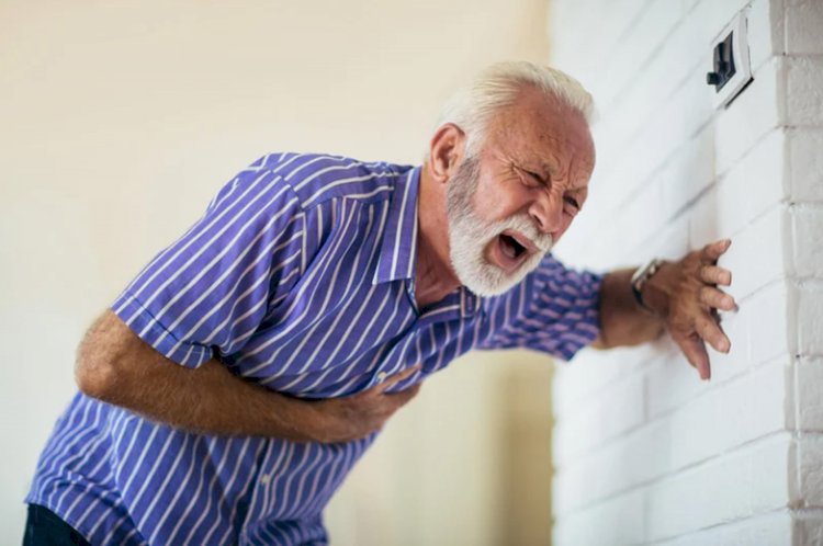 Kalp Krizi Sessizce Yaklaşıyor: Uzmanlardan Göz Ardı Edilen Belirtiler İçin Uyarı