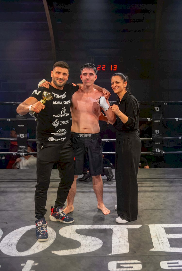 Koersel’de nefes kesen kick boks gecesi: Dünya kemeri için iki Türk sporcu ringde karşılaştı