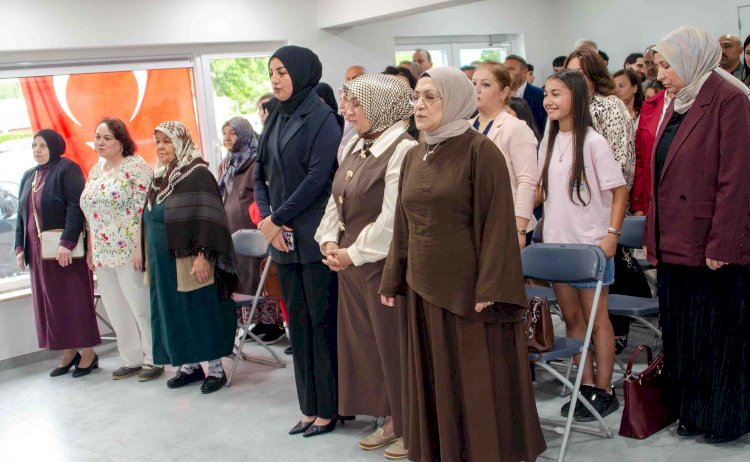 Heusden-Zolder Kültür Ocağı yeni hizmet binasını görkemli bir törenle açtı