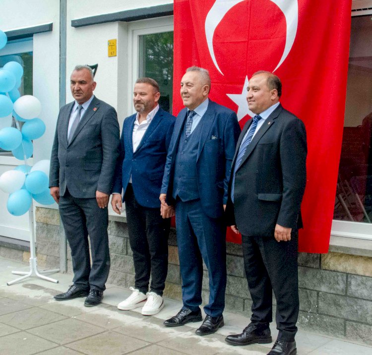 Heusden-Zolder Kültür Ocağı yeni hizmet binasını görkemli bir törenle açtı