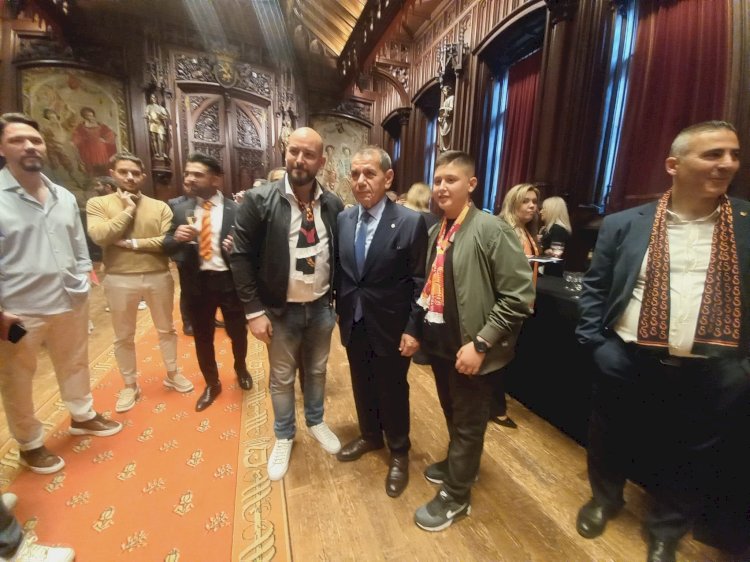 Brüksel’de tarihi Galatasaray kutlaması: Dries Mertens ve Dursun Özbek binlerce taraftarla şampiyonluğu coşkuyla kutladı